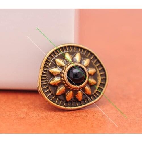 10pcs 19*18mm Vintage Brass Black Bead Irregular Sun Flower Conchos for DIY Leathercraft Wallet Purse Leather Bag Belt