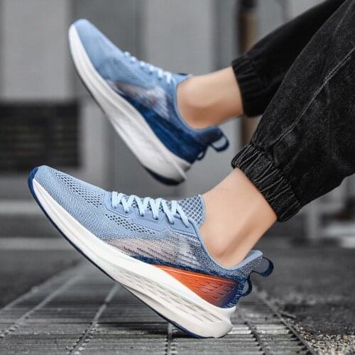 Mens sports shoes 2021 new fashion breathable mesh running shoes, increased comfort, lace-up non-slip low-top casual shoes