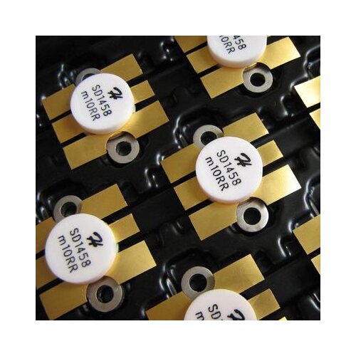 New2piece SD1458 2SC5125 2SC3908 2SC2800 BLV25 D1023UK MRF173CQ BLW82F UF2820R SRF3999 F1004 D1260UK