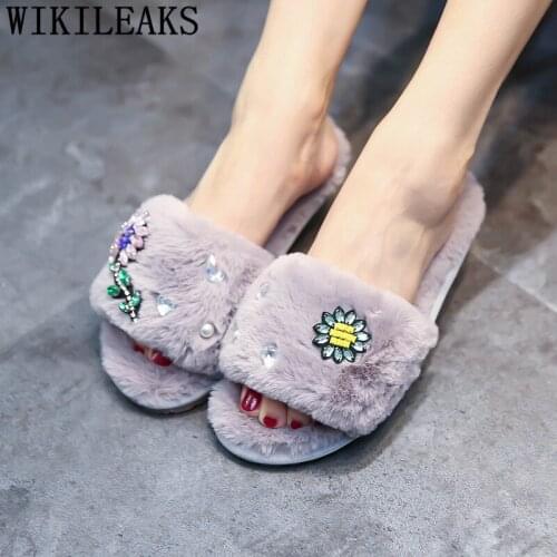 Flat rhinestone slippers ladies shoes casual plush slippers house black designer fluffy slippers big size women shoes тапочки