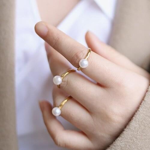 2021 Waterproof Irregular Geometric Surface Stainless Steel Band Paved with Freshwater Pearl Rings for Women Vintage Gold Ring