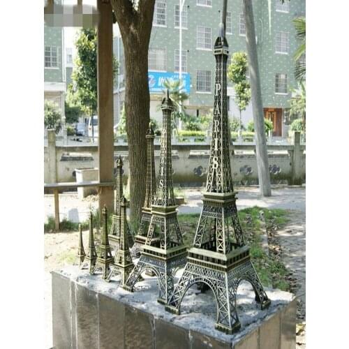 Novelty Bronze Color Paris Eiffel Tower Desktop placed decorative ornaments for Home Decoration Romantic Wedding Gift
