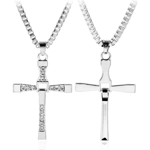 Movie Theme Jewelry Toretto Cross Medal Fast Furious Drive Amulet Souvenir Necklace