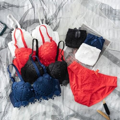 Sexy Lingerie Lace Padded Bra 3 Breasted Push Up Women Underwire Adjusted-straps Love Heart Dot Comfortable Underwear Sets