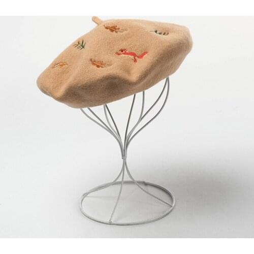 Korean Autumn And Winter New Rabbit Squirrel Leaves Embroidered Wool Wool Beret Artist Hat Wool Hat