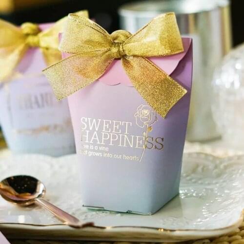100pcs European Wedding Favors Floral Candy Boxes + golden ribbons Bomboniera Party thanks Gift Box sugar chocolate package bag