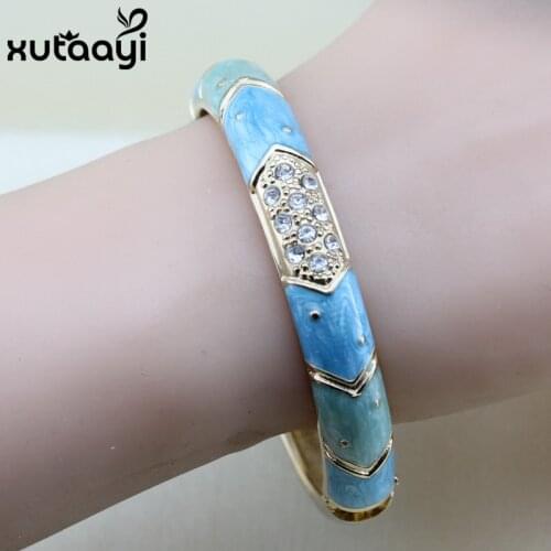 Xutaayi Golden Bracelets