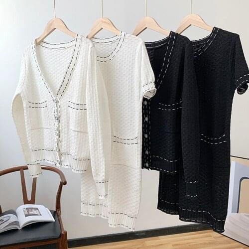 Spring and Autumn Womens Knitted Dress Two-piece V-neck Sweater Cardigan + Short-sleeved Knitted Dress Fashion Ladies Slim Set
