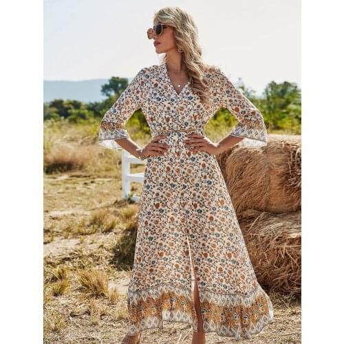 Dress 2021 spring and summer foreign trade French European and American retro waist V-neck Chiffon Bohemian suspender skirt