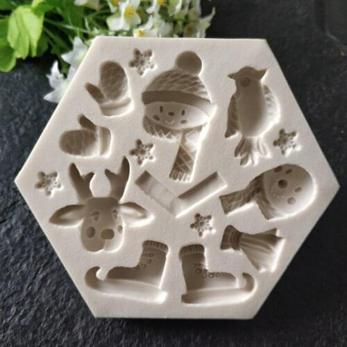 Exquisite Lovely Snowman Snowflake Moose Glove Sledding Chocolate Mold Cake Decoration Tool For Christmas