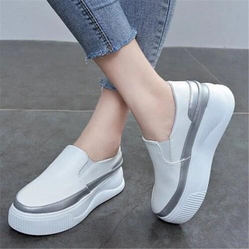 Crystal Platform Shoes Woman Leather Moccasins Loafers Women Thick Bottomed Flats Fashion Students Shoes
