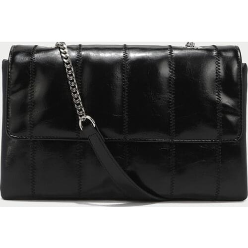 2021 New Female Bag Underarm Bag Black Dark Red Clamshell Quilted Chain Commuter Shoulder Handbag Thread Messenger Bag