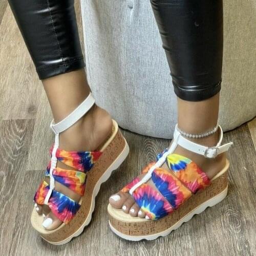 Summer European and American Style Sandals Women Summer New Sponge Cake Women Platform Sandals T-shaped Buckle