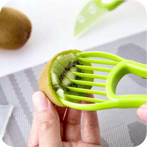 Multifunctional 3 in 1 Avocado Cutter Slicer Peeler Scoop Slices Kitchen Tool