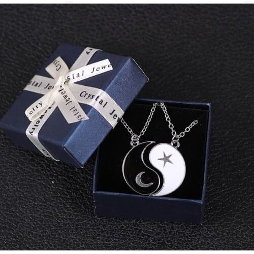 Creative Moon Star Couple Pendant Necklace Alloy Chain Necklace Unisex Fashion Jewelry Accessories Gifts