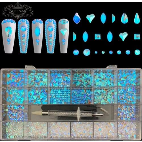 Wholesale Hot Sale Nail Art Rhinestones Set Flatback Glass Crystals Nail Rhinestones Set For Decorations Design
