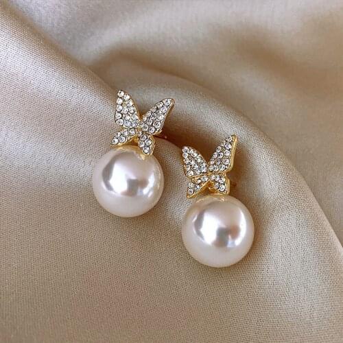 Korean version of fashion hot selling earrings simple temperament crystal butterfly pearl ear nail Earrings women Manufacturers