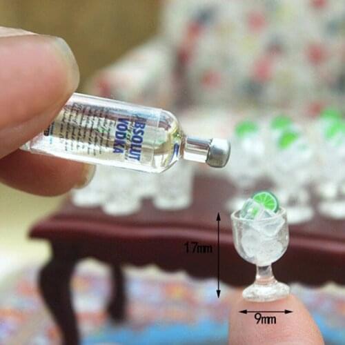 2Pcs Miniature Food Mini Glass Cup + Ice Cube Simulation Goblet Cup Model Toy Doll House Decor Dollhouse Toy Model