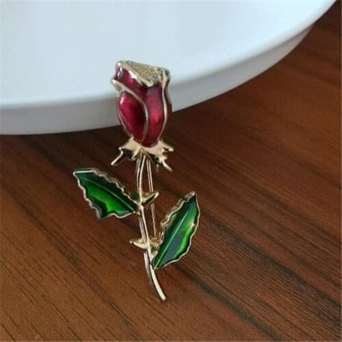 Fashion Enamel Red Rose Brooches For Women Alloy Flower Badge Pins Weddings Banquet Party Brooch Jewelry Valentine Day Gifts