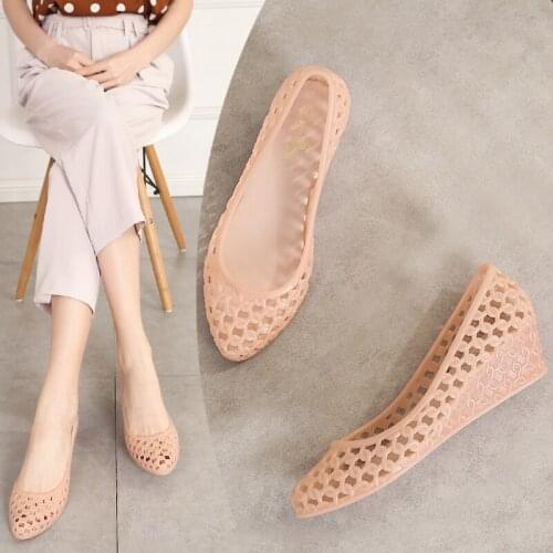 2021 summer new ladies sandals wedge heel mid-heel hollow plastic hole shoes soft bottom thick bottom fashion jelly shoes