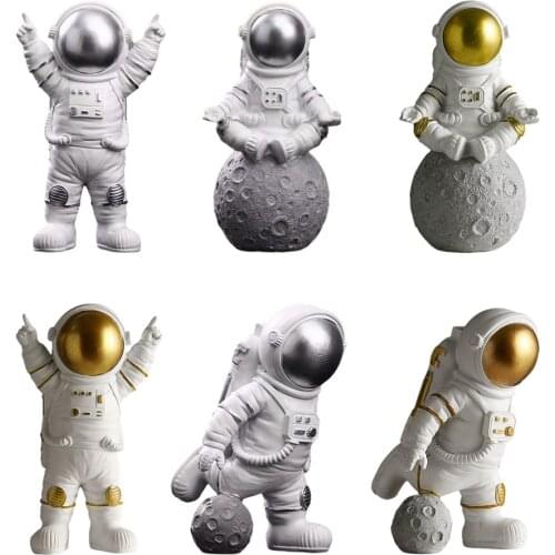 Cute Spaceman Statue Astronaut Ornament Sculpture Learning Toys Gifts Boys Room Home Bar Tabletop Decoration