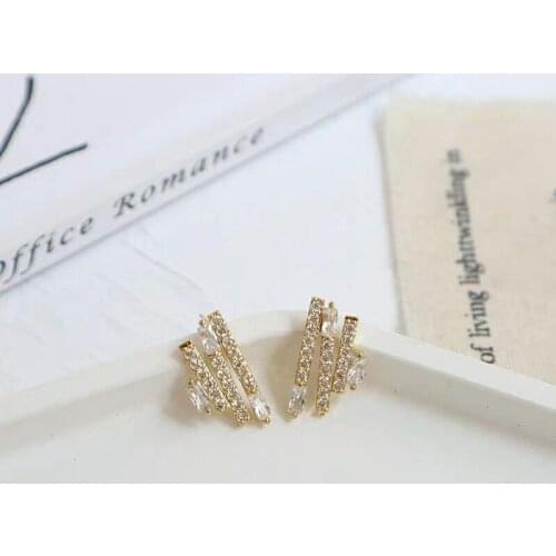 Trendy Korean Zircon Stud Earrings For Woman Fashion Kpop Star Gold Color irregular Cute Earrings Gifts brincos Femme
