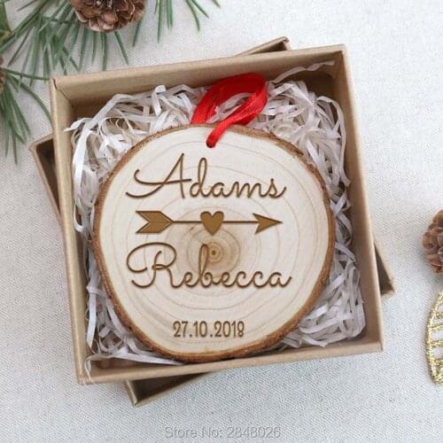 Custom wooden slices Wedding Ornament,Personalized engraved Mr&Mrs Christmas Ornament,Custom Christmas arrows Ornament Ball