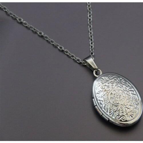 1pc Oval Daisy Flower Photo Frame Pendant Necklace Golden Charms Floating Locket Necklaces Women Men Fashion Memorial Jewelry