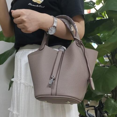 Luxury Brand Women Bucket Bag Purple Fashion Trendy Lady Bag Lock Decoration Ostrich Pattern Leahter Compsite Handbag