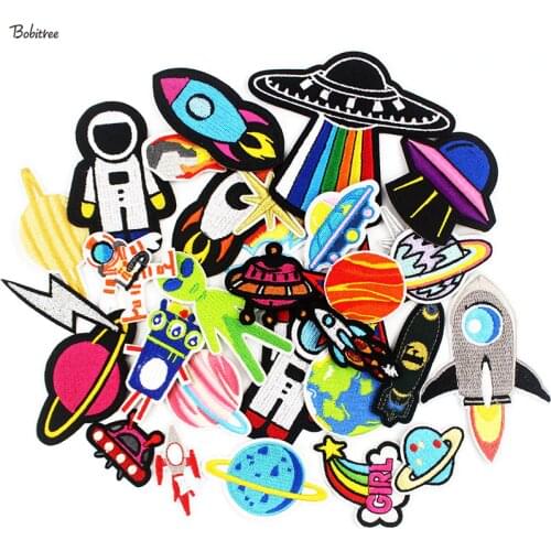 30pcs /Lot UFO Space Rocket Patch Iron on Alien Planet Badges for Clothes Embroidered Stickers DIY Decorative Applique