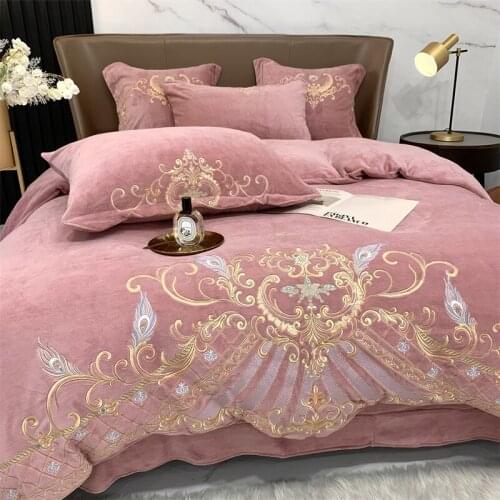 Super Soft Velvet Fleece Warm Cozy Luxury Embroidery 4Pcs Bedding Set Furry Quilt Cover Bed Comforter Set Bed Linen Pillowcases