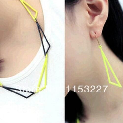 New fashion hollow yellow black triangle artificial necklace sets