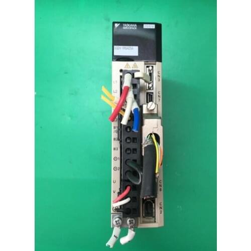 SGDV-1R6A05A servo driver , used in good condition . 80% appearance new , good working , free shipping