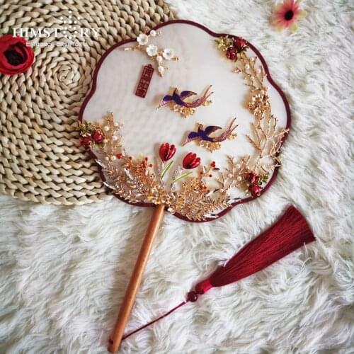 HIMSTORY Elegant Chinese Bridal Fan Bouquets Handmade Holding Flowers Birds Metal Fan Wedding Jewelry Accessories