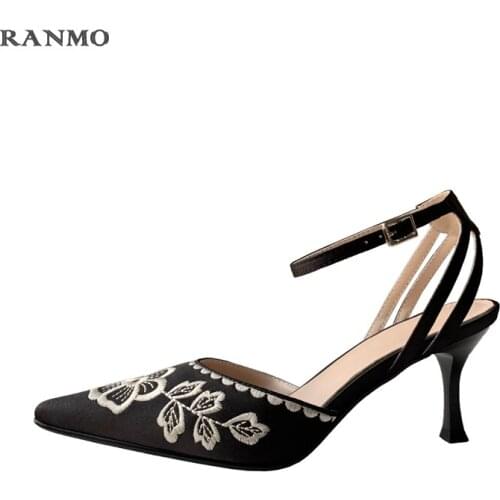 Embroidered Baotu Heeled Sandals Silk Fabric Fashion Sexy Heeled Sandals Party Shoes Wedding Shoes Office Shoes Womens Shoes
