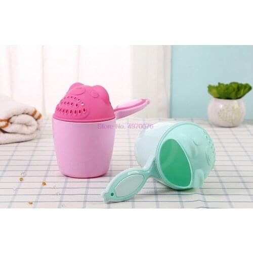 DHL 200pcs Cute Cartoon Baby Bath & Shampoo Cup Children Bathing Bailer Baby Shower Tubs Child Washing Hair Cup Kids Bath Tool