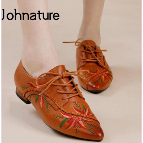 Johnature Genuine Leather Pumps Women Shoes Pointed Toe 2021 New Autumn Retro Embroider Lace-Up Floral Handmade Ladies Shoes