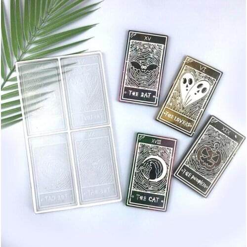 Shiny Halloween Cards Keychain Silicone Epoxy Resin Mold DIY Keychain Pendant Jewelry for Luggage Tags Bag Accessories