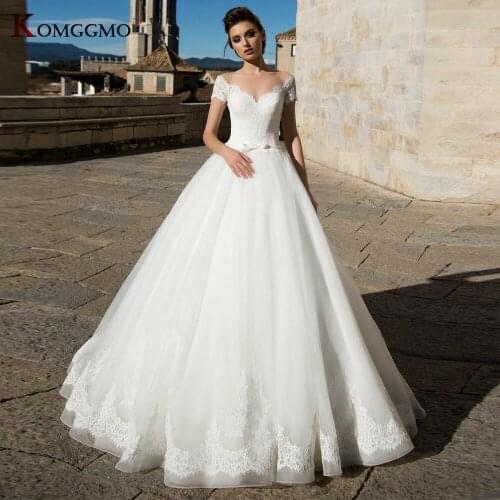 Custom Made Cap Sleeve Chapel Train Embroidery Appliques Tulle Bridal Ball Gown High-End O-Neck Button Back Wedding Dress