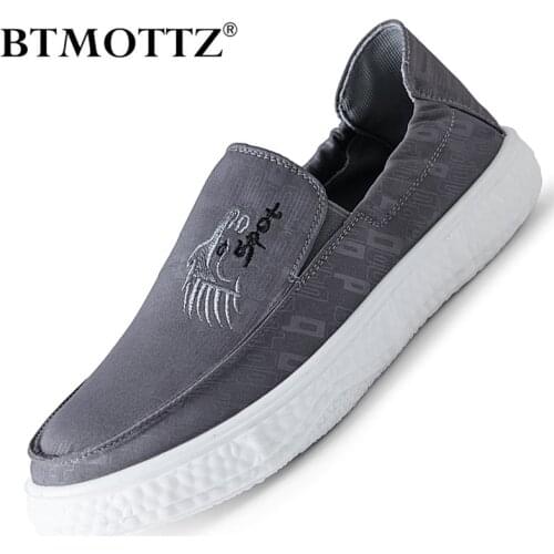 Summer Men Shoes Casual Breathable Soft Mens Loafers Designer Sneakers Men Lightweight Slip on Walking Shoes Zapatillas Hombre