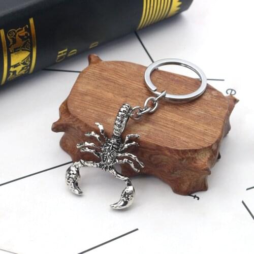 New Fashion Creative Retro Scorpion King Shape Keychain Personality Punk Animal Man Pendant Key Chain Chrismas Gift