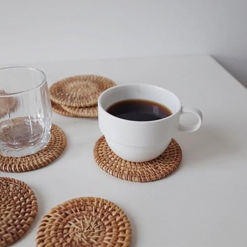 1PCS 10CM Placemats Round Handmade Insulation Kitchen Rattan Coasters