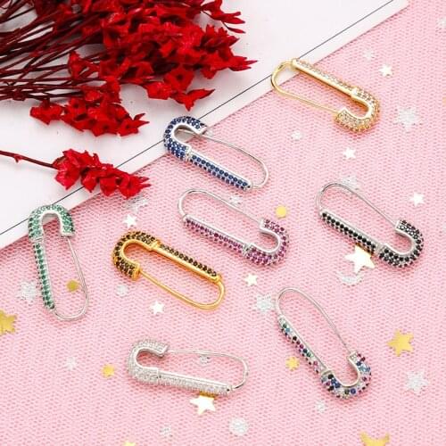 HECHENG Stud Earrings