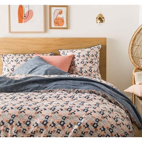 100% cotton satin Makiteks Flower print duvet cover set , 240x220 duvet cover with 40 cm bottle flap and 2 pcs 65x65 pillowcases