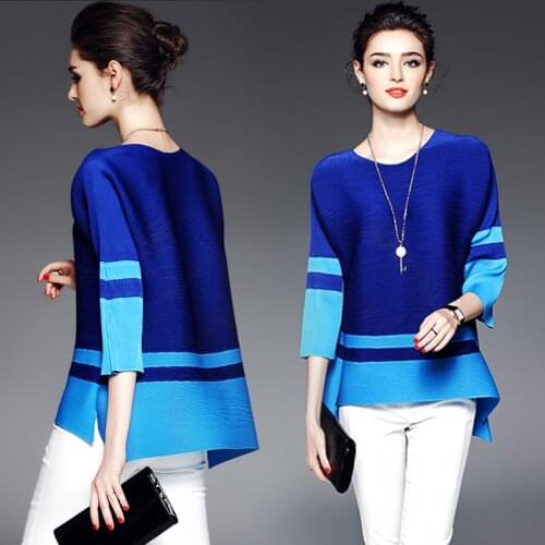 2020 Spring New Pleats Tshirt Women Fashion Casual Harajuku Shirts Irregular Loose Black White Women Long T-shirt Streetwear