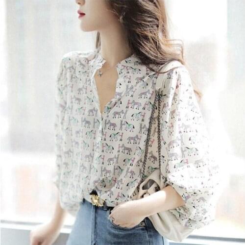 Spring/summer 2021 new floral chiffon womens shirt with seven sleeves and round neck fashion temperament Joker womens shirt