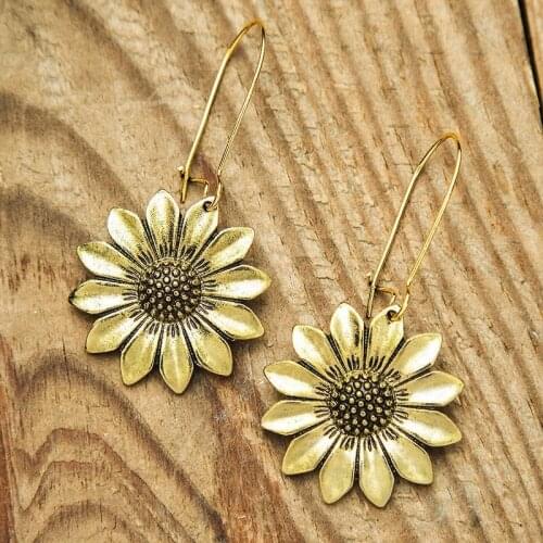 2020 Vintage Style Daisy Flower Drop Earrings Sunflower Earrings Dangle For Women Girls Lovely Fashion Jewelry Brincos