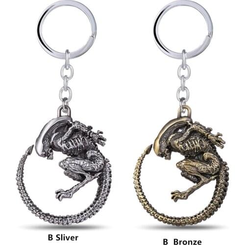 10 PCS/LOT Alien vs. Predator Model Doll Keychain AVP Key Chains Alien Toys Alloy Keyring Pendant