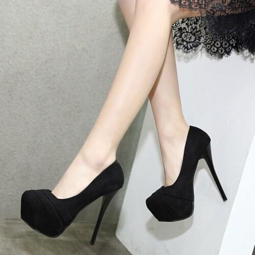 NKUSKAD Suede Pumps