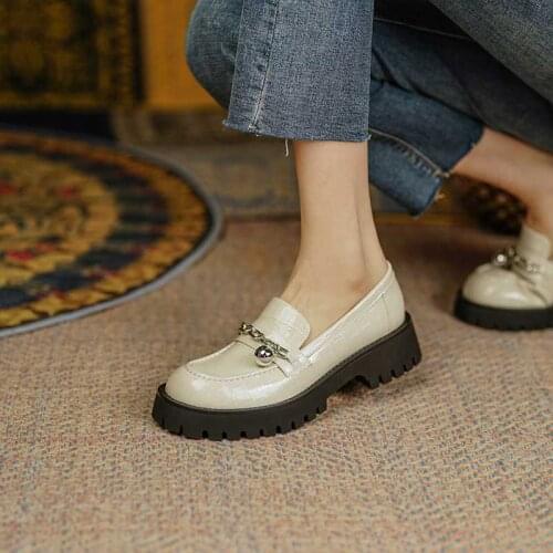 MORDOAN patent leather loafers womens stone pattern round toe platform shoes women